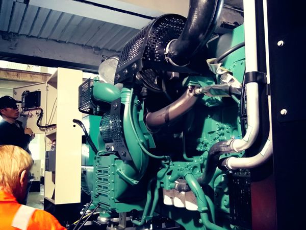 Máy Phát Điện 300kVA Perkins Cho Khách Hàng Tại Úc
