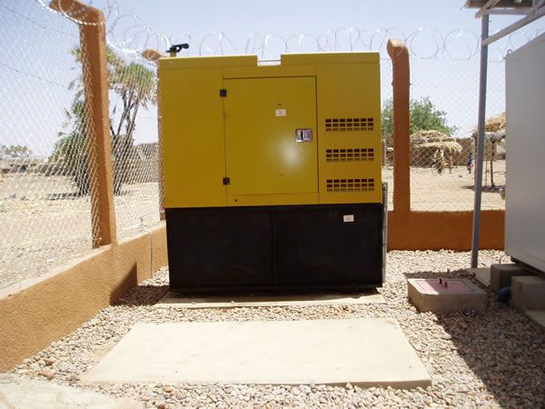 13 bộ hệ thống điện dự phòng 20kVA của RISE Power cho các trạm căn cứ di động tại Châu Phi
