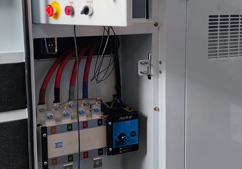 Máy Phát Điện Dự Phòng 220kVA Cho Khách Sạn tại Châu Phi